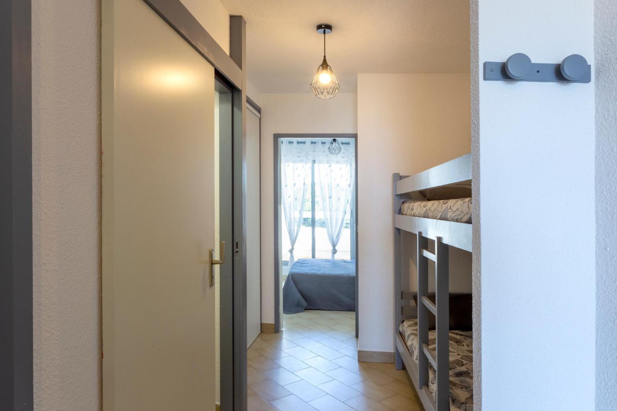 Chez Fabienne - Superbe Appartement Avec Vue Sur La Mer Et Parking 라그랑모트 외부 사진
