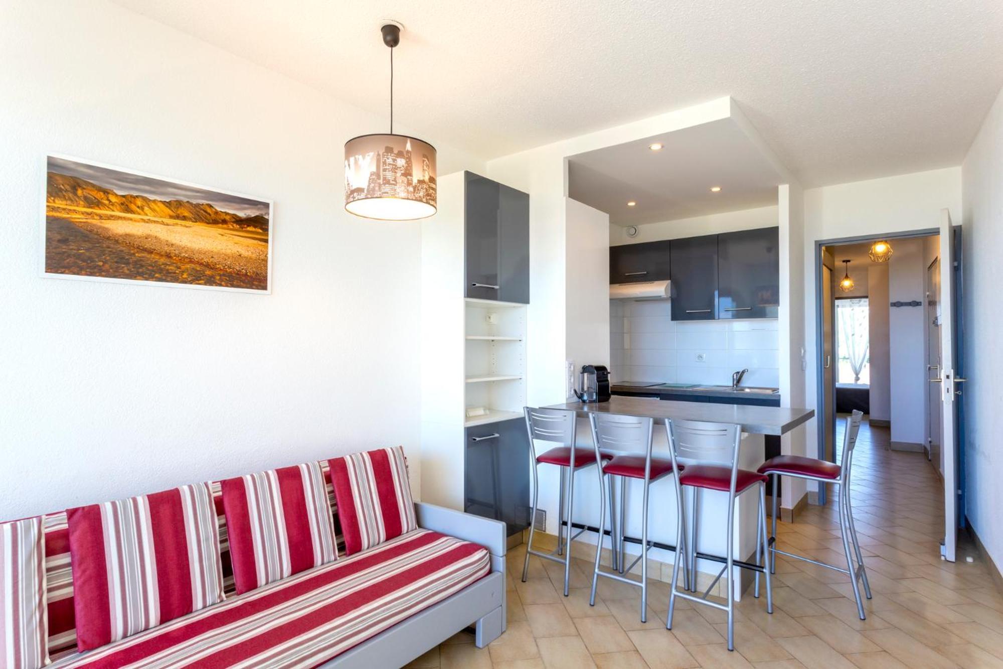 Chez Fabienne - Superbe Appartement Avec Vue Sur La Mer Et Parking 라그랑모트 외부 사진