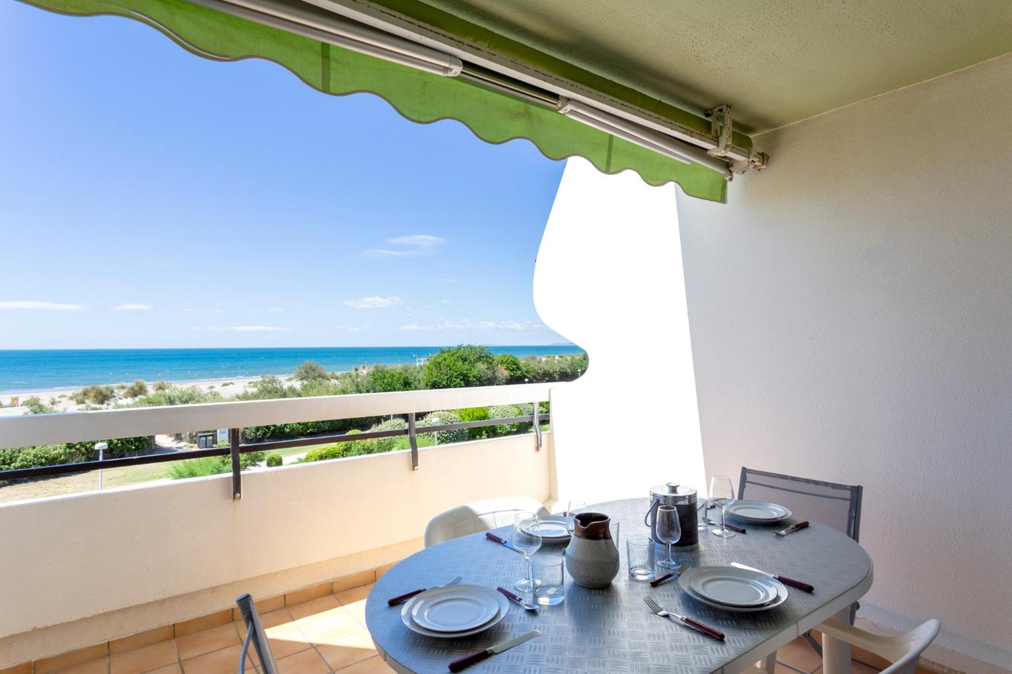 Chez Fabienne - Superbe Appartement Avec Vue Sur La Mer Et Parking 라그랑모트 외부 사진